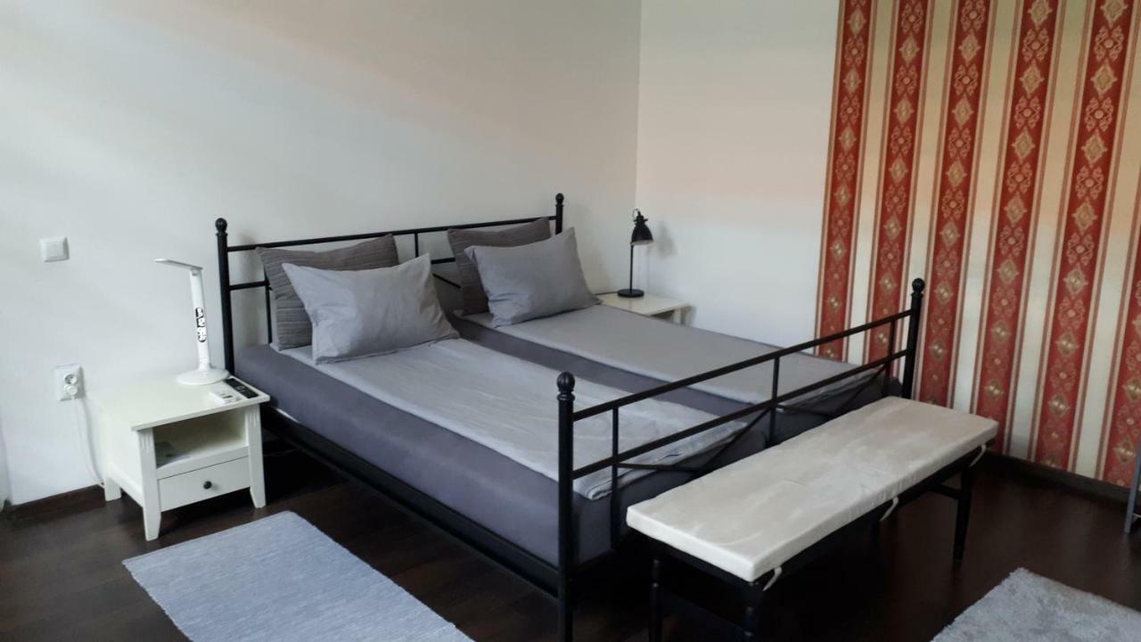 City Center Minimalist Apartment Oradea Exteriér fotografie
